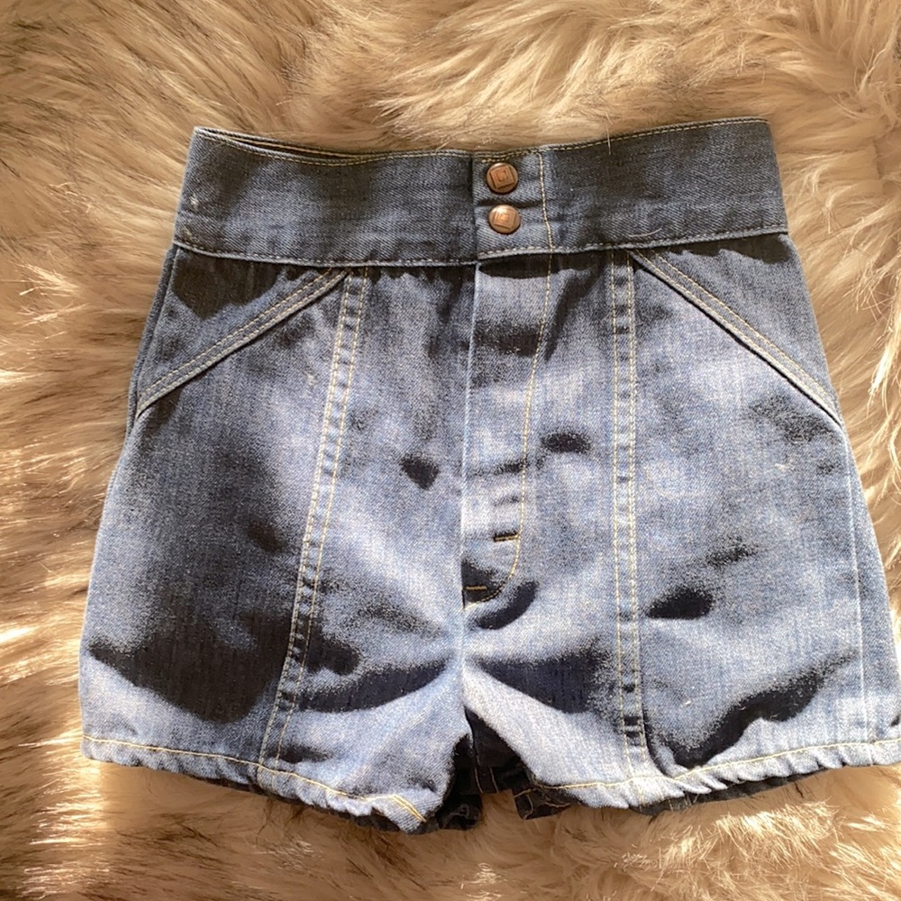 Kids vintage denim shorts size 7/8